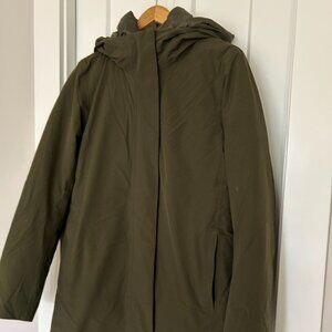 Aritzia The Group Explore Parka in Olive Green